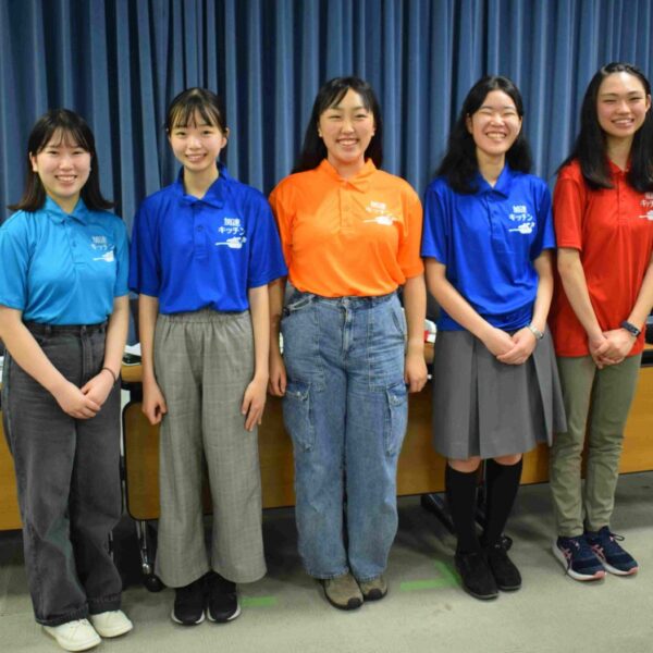 日本の女子高生チーム　スイスで素粒子実験