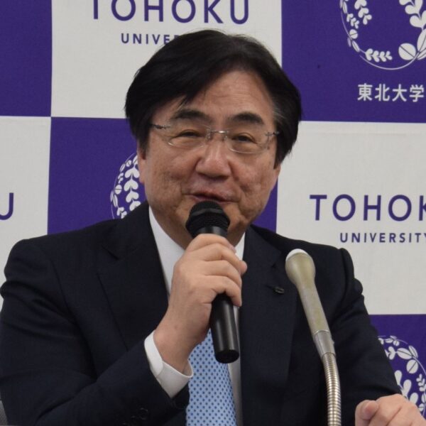 優秀な海外研究者招き国際頭脳循環加速を　政府会議で首相指示