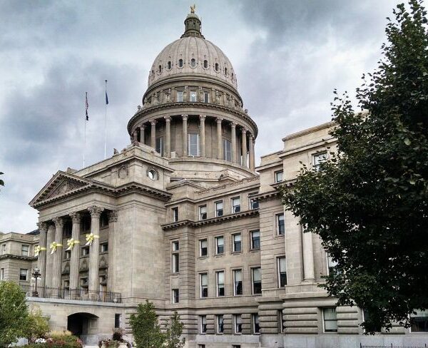 世界デジタル政府ランキング　英国が初の１位　日本再浮上９位