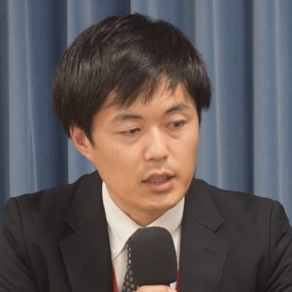 難病「進行性核上性麻痺」　脳内タウ増加で症状進行　QSTがPETで可視化